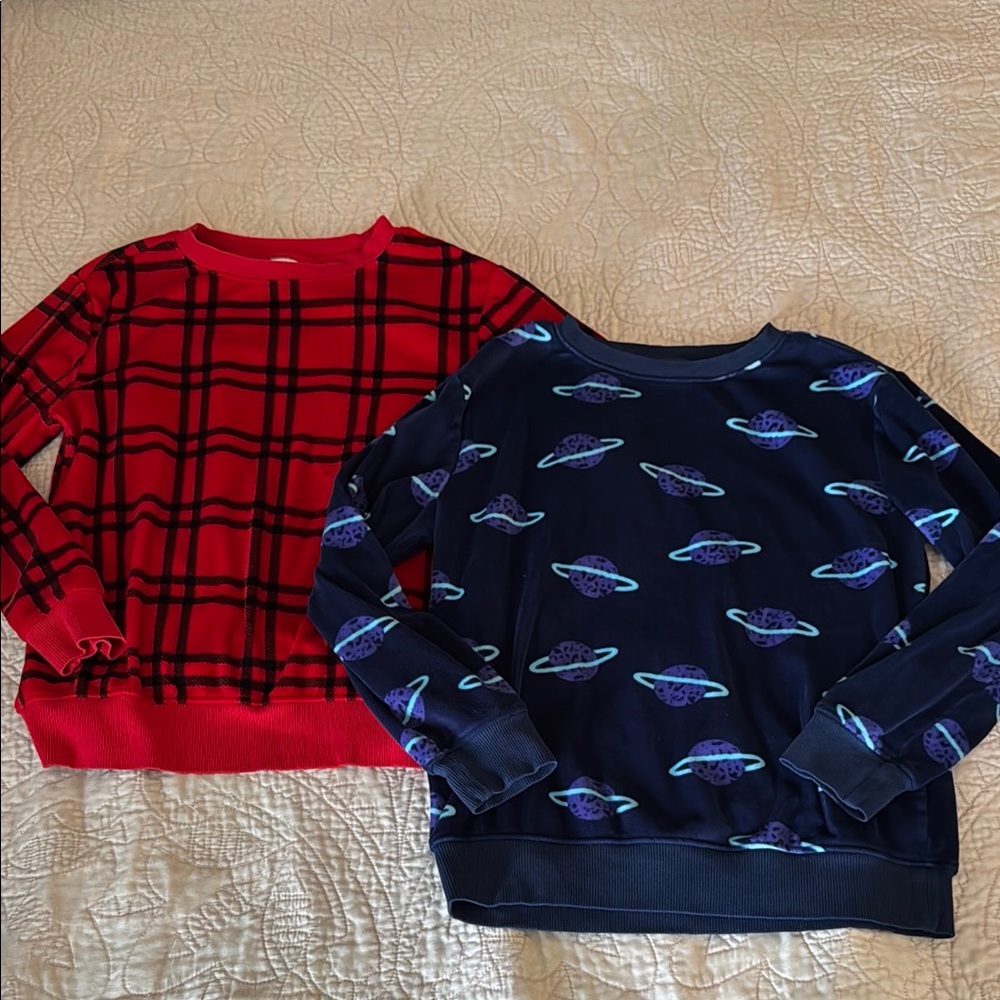 SUPER Soft Red Plaid Sweater and Navy Planet Print Sweatshirt Size Youth Medium